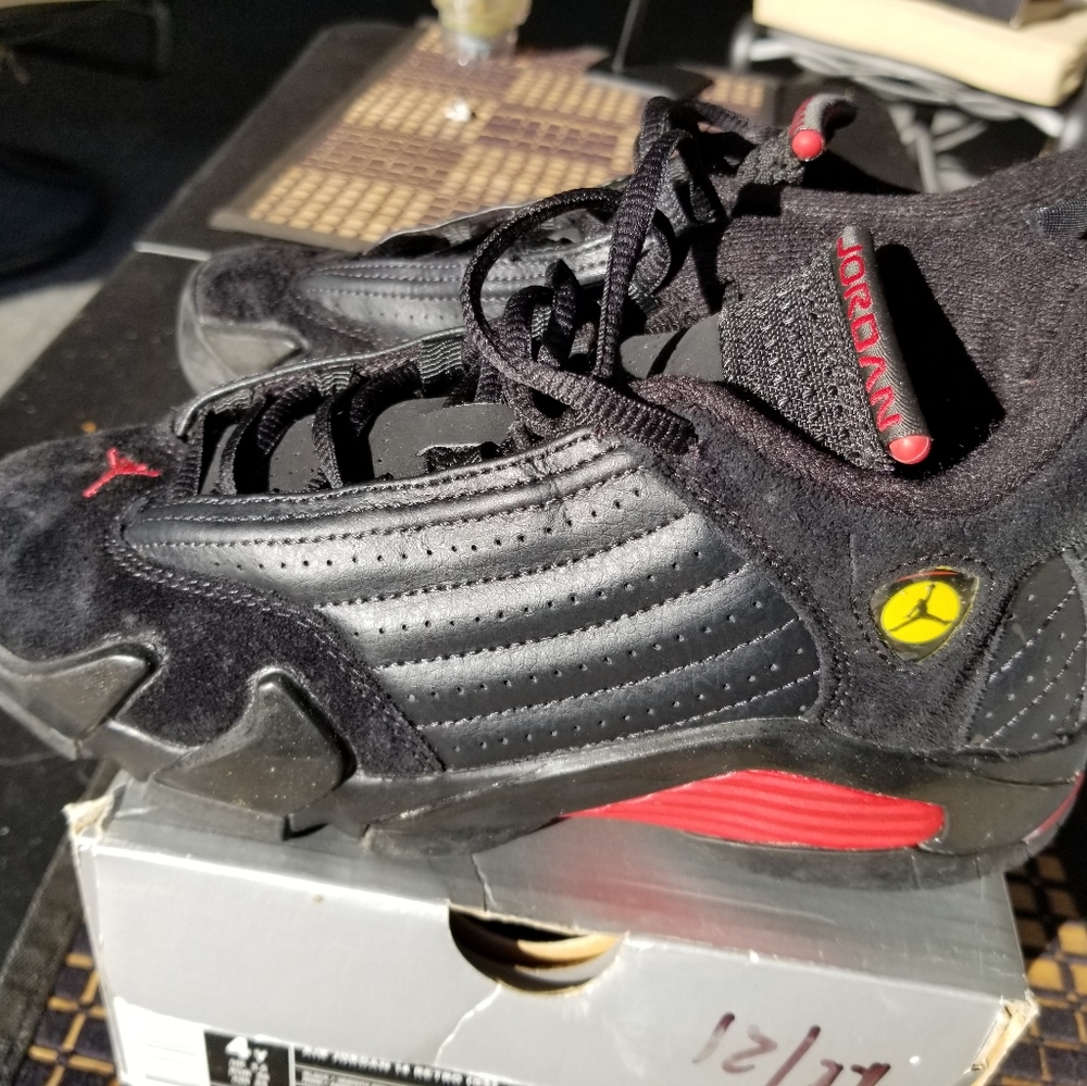 Air Jordan 14 Retro Black and Varsity Red (2005)